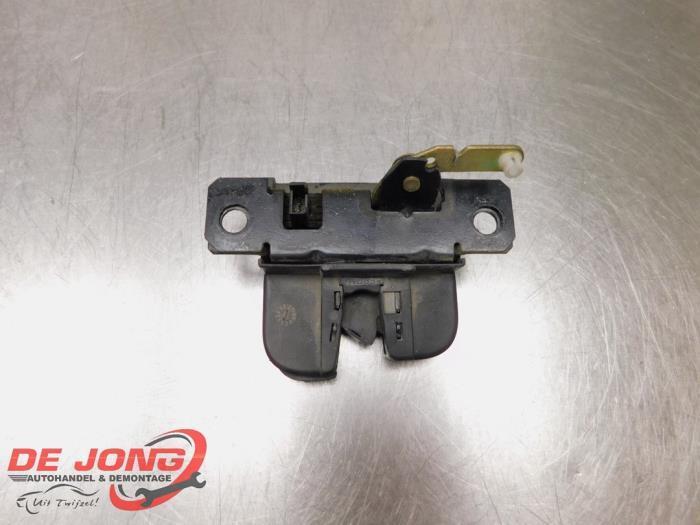 Slotmechaniek Achterklep van een Volkswagen Touareg, Auto-onderdelen, Carrosserie, Volkswagen, Gebruikt, 3 maanden garantie, Ophalen of Verzenden