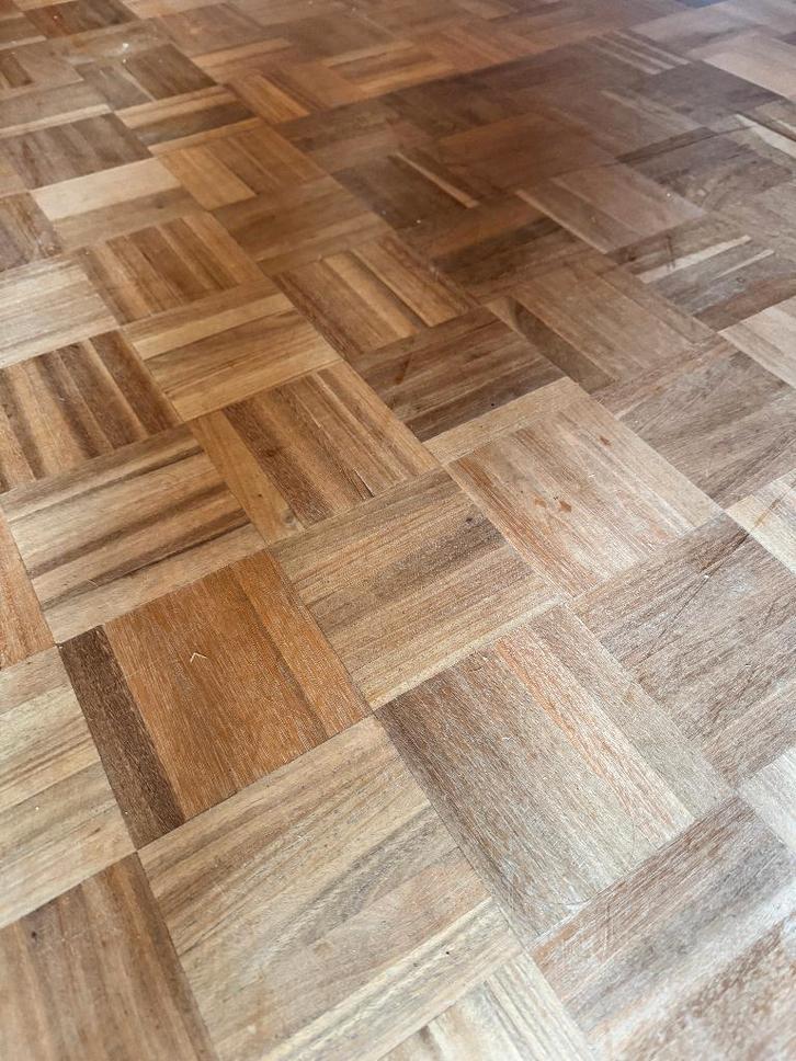 Parquet en bois avec mosaïque — 38 m², Bricolage & Construction, Planches & Dalles, Utilisé, Parquet, Bois, 150 cm ou plus, 30 cm ou plus