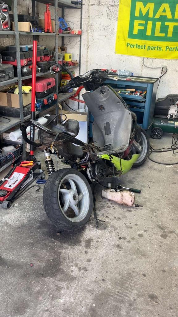 a klasse Aprillia sr 50 project, Ophalen, SR 50