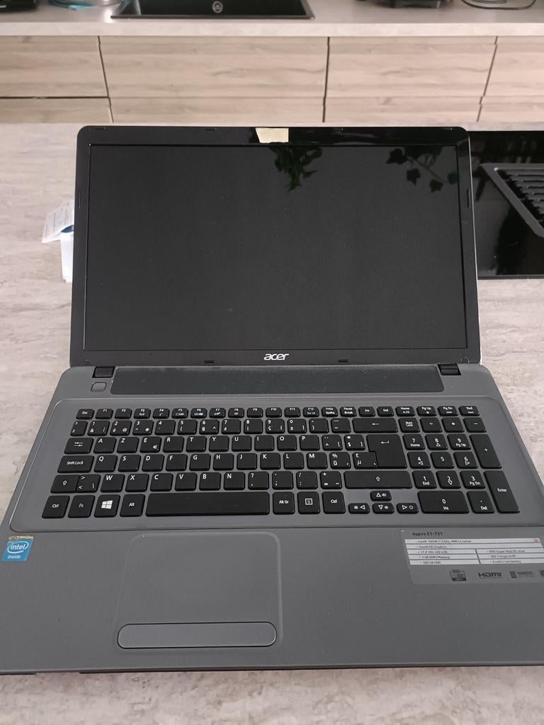 Acer aspire E1 laptop zonder lader, Computers en Software, Ophalen, 256 GB, 15 inch, 8 GB