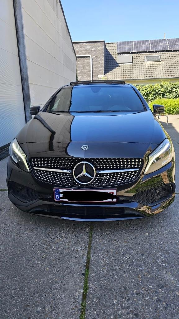 Mercedes A180 benzine AMG pack Bwj 2017, Auto's, 4 cilinders, 1600 cc, Zwart, 5 deurs