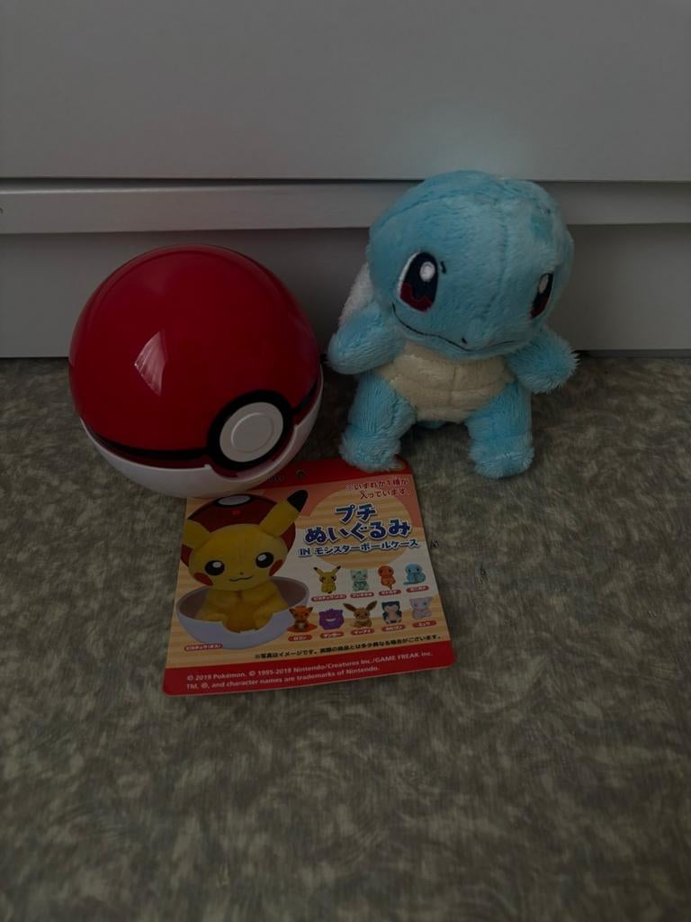 Pokémon Squirtle knuffel + Poké Ball case, Verzamelen, Ophalen of Verzenden