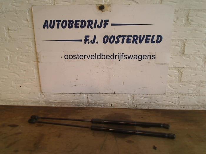 Kit amortisseur couvercle coffre d'un Audi A3, -, 3 mois de garantie, Audi, Utilisé