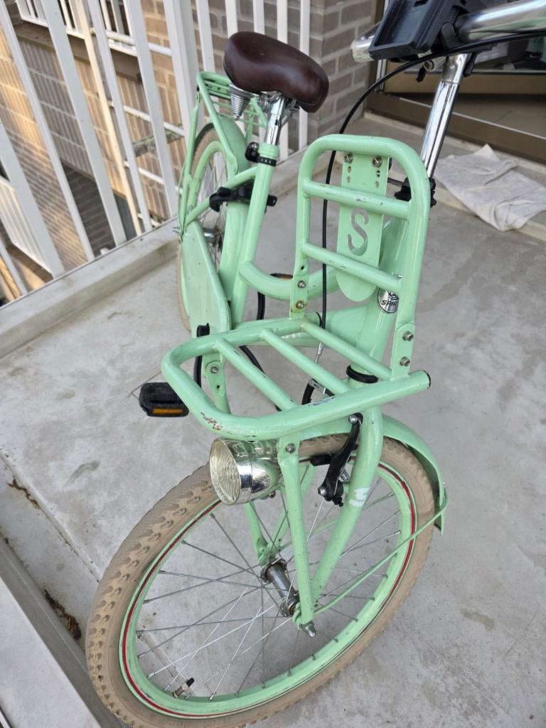 Bon classique vélo pour fille très bon état