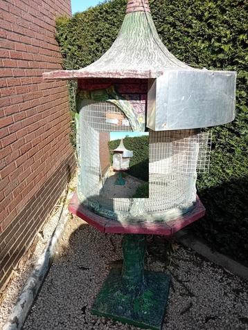 vogelkooi beschikbaar voor biedingen