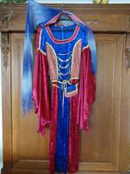 Robe de princesse médiévale et coiffe, Vêtements | Femmes, Costumes de carnaval & Vêtements de fête, Vêtements, Taille 38/40 (M)