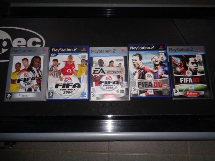 5 stuks playstation 2 games fifa 03/04/05/06/(07 krassen), Games en Spelcomputers, Games | Sony PlayStation 2, Gebruikt, Sport