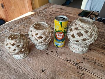 Bolvormige theelichtjes  beschikbaar voor biedingen