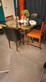 Fraaie eetkamer set met ronde glazen tafel., Ophalen, Zo goed als nieuw