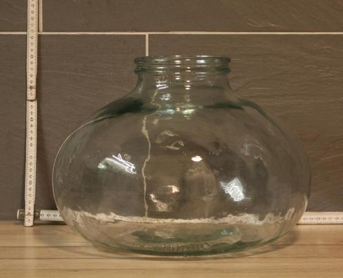 Grote vaas in wit glas, Italiaans, Huis en Inrichting, Woonaccessoires | Vazen, Zo goed als nieuw, Wit, Minder dan 50 cm, Glas