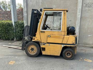 Clark Caterpillar au gaz faire offres sérieuse  beschikbaar voor biedingen