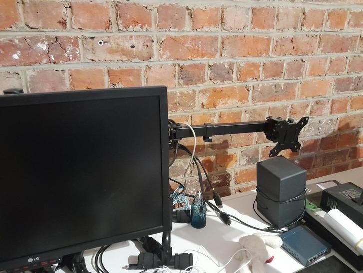 Schermophanhing, Computers en Software, Monitoren, Gebruikt, Ophalen