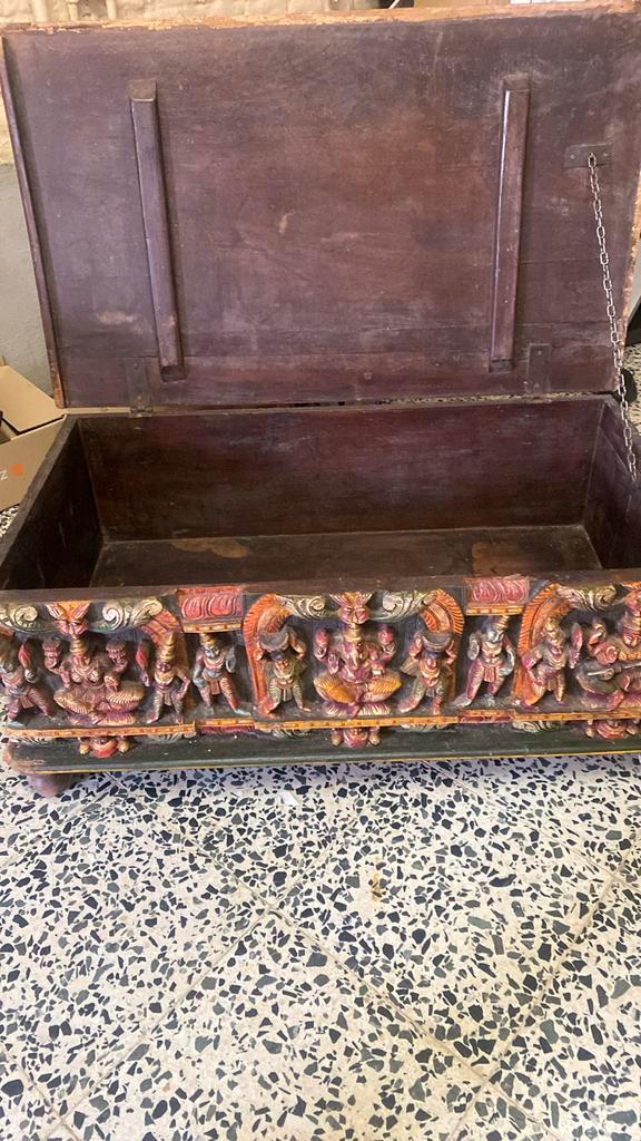 Indiase handgesneden houten kist — antieke stijl, Huis en Inrichting, Woonaccessoires | Kisten, Zo goed als nieuw, Ophalen of Verzenden