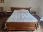 Complete massief eiken slaapkamer - bed + 2 nachtkastjes + l, Ophalen, Zo goed als nieuw, Twijfelaar
