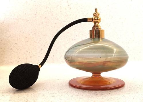 Vintage parfumverstuiver op voet, Antiek en Kunst, Antiek | Glaswerk en Kristal, Ophalen of Verzenden