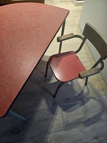 Retro kleutertafel en stoel, Enlèvement, Utilisé, Table(s) et Chaise(s)