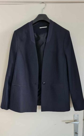 Veste tailleur de marque Elora. En parfait état. Taille 44, Bleu, Elora, Costume ou Complet, Envoi