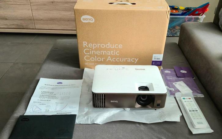 BenQ W1800 4k-videoprojector gegarandeerd tot 12/2025 TBE, Audio, Tv en Foto, Beamers, Zo goed als nieuw, DLP, Ultra HD (4K), Ophalen of Verzenden