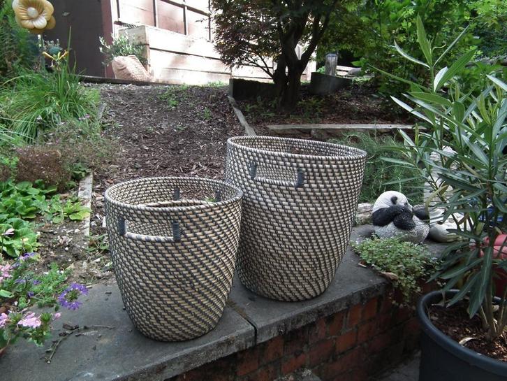 2 cache-pots, gris foncé/beige, intérieur/extérieur (Ikea), Jardin & Terrasse, Pots de fleurs, Comme neuf, Autres matériaux, Intérieur