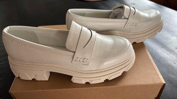 Instapschoenen maat 39 beschikbaar voor biedingen