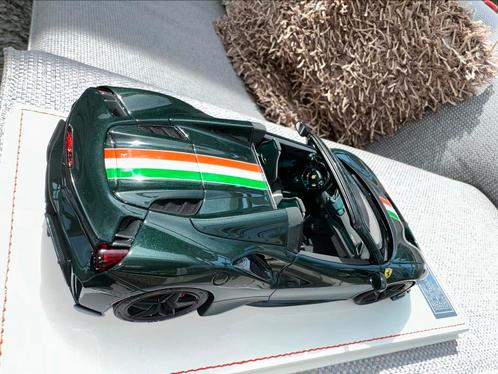 Dino Model 1/18 Ferrari 488 Pista Spider (Verda British), Hobby en Vrije tijd, Modelauto's | 1:18, Zo goed als nieuw, Ophalen of Verzenden