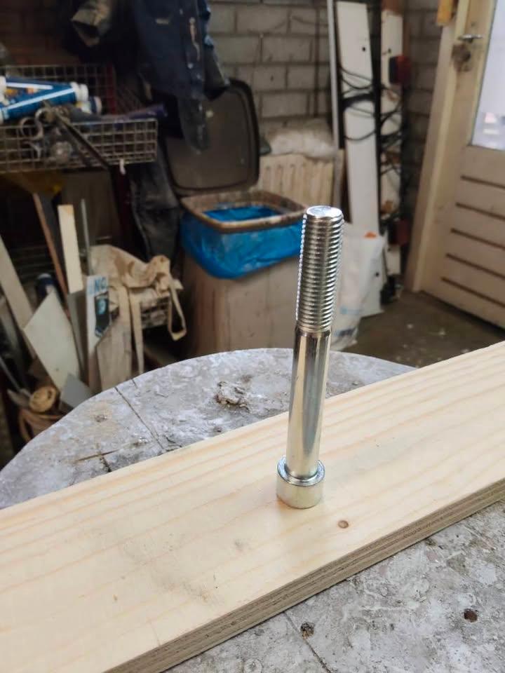 party m16 bouten en m6 zonder moer weg is weg, Bricolage & Construction, Quincaillerie & Fixations, Enlèvement