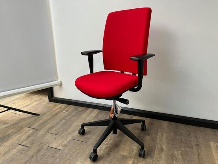 Bureaustoel A340 rood, Boeken, Stripverhalen, Ophalen of Verzenden