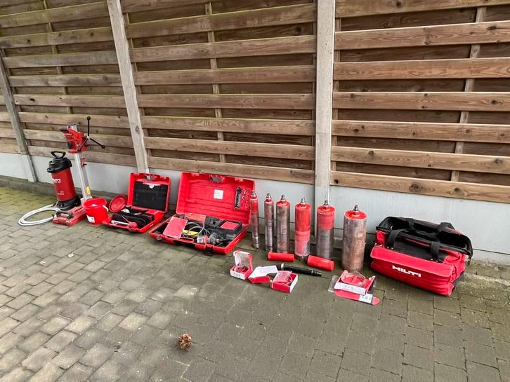 HILTI diamantboormachine kompleet !!, Doe-het-zelf en Bouw, Gereedschap | Boormachines, Zo goed als nieuw, Overige typen, Ophalen