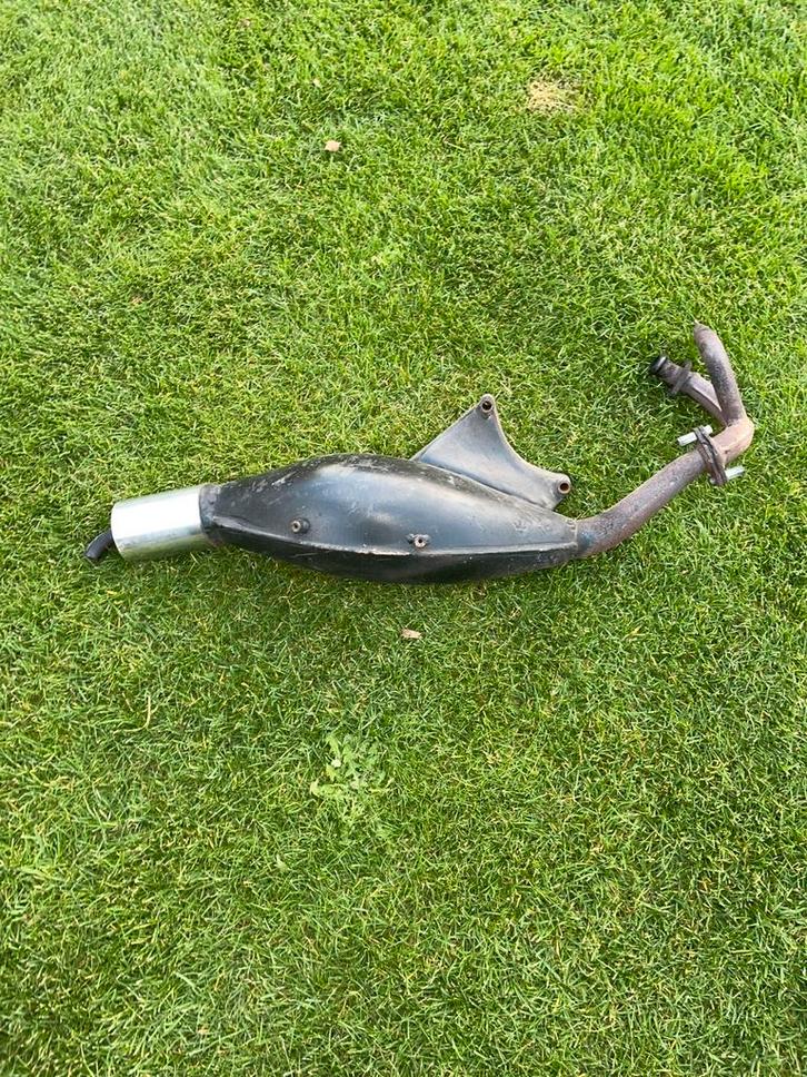 ESM SC22 piaggio uitlaat begrensd., Fietsen en Brommers, Brommeronderdelen | Scooters, Gebruikt, Piaggio, Uitlaat, Ophalen of Verzenden