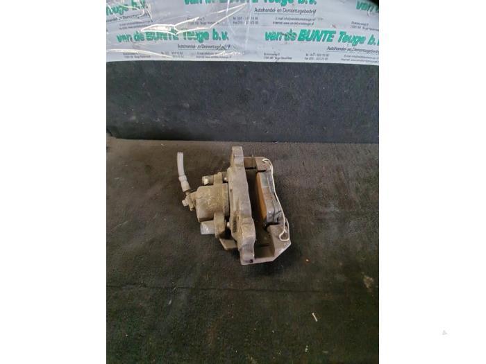 Etrier de frein (pince) avant droit d'un Volkswagen Golf, Autos : Pièces & Accessoires, Freins & Transmission, Volkswagen, Utilisé