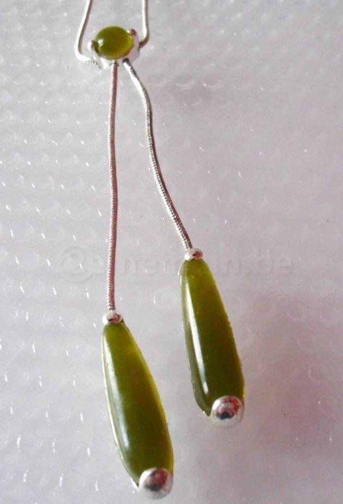 AVON: de olijfgroene ketting, Handtassen en Accessoires, Kettingen, Nieuw, Zilver, Groen, Ophalen of Verzenden