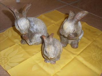  3 lapins en béton beschikbaar voor biedingen