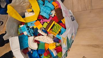 Grote set duplo + treinset beschikbaar voor biedingen