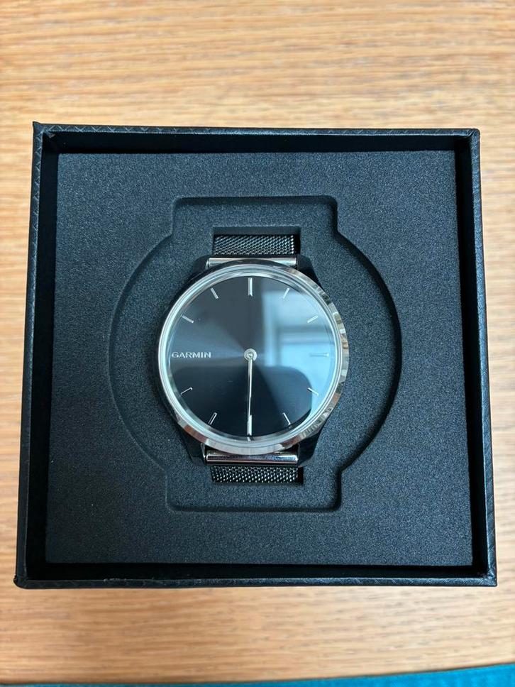 Garmin Vivomove Luxe, Handtassen en Accessoires, Sporthorloges, Zo goed als nieuw, Conditie, Ophalen