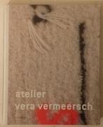 Atelier Vera Vermeersch - Lannoo, 2011. - 14pp., Livres, Art & Culture | Photographie & Design, Enlèvement ou Envoi