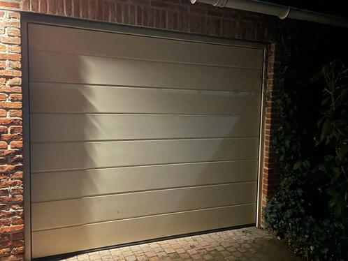 Sectionaalpoort in zeer goede staat. Reeds gedemonteerd., Doe-het-zelf en Bouw, Overige Doe-Het-Zelf en Bouw, Gebruikt, Ophalen