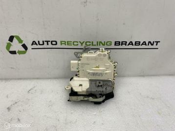 Slotmechanisme Rechts Voorzijde Audi Q5 ORIGINEEL 8J2837015C beschikbaar voor biedingen