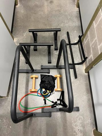Lot de matériel de musculation / calisthenics beschikbaar voor biedingen