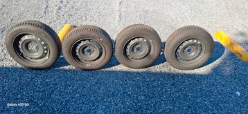 4 velgen met goeie winterbanden 4x100 beschikbaar voor biedingen