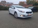 Kia Ceed - Belgische auto- onderhoudsboekje!, Stof, 4 cilinders, 1396 cc, Wit