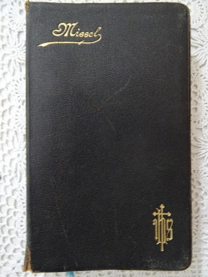 Antiek missaal verguld missaal Latijns Frans 1e druk 1912, Antiek en Kunst, Antiek | Religieuze voorwerpen, Ophalen of Verzenden