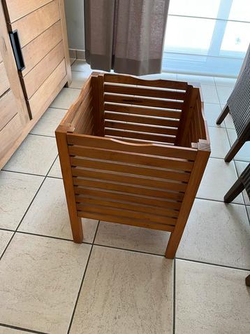 Wasmand/opbergbak/ bloembak beschikbaar voor biedingen
