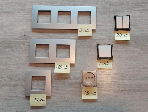 Niko intense sterling, zilver, Doe-het-zelf en Bouw, Elektriciteit en Kabels, Zo goed als nieuw, Schakelaar, Ophalen
