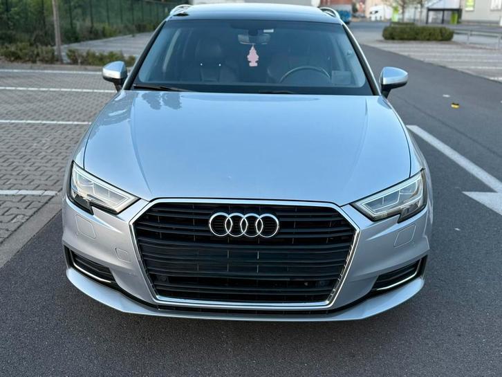Audi a3 2.0 150ch toit pano carplay full options, Autos, Audi, Particulier, A3, 4x4, ABS, Caméra de recul, Régulateur de distance
