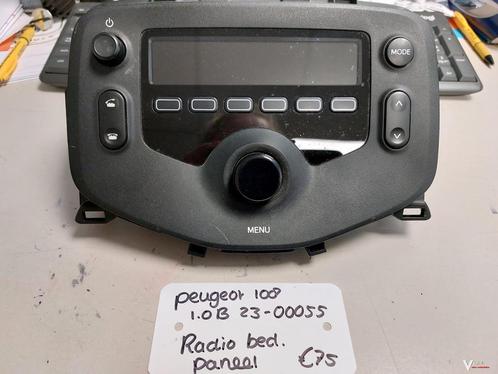 Peugeot 108 1.0B 5drs Radio bedieningspaneel '16, Autos : Divers, Autoradios, Utilisé, Enlèvement ou Envoi