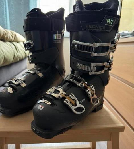 Tecnica - Skibotten, Sport en Fitness, Skiën en Langlaufen, Zo goed als nieuw, Ski, Ophalen