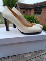Nieuwe pumps - mezura - 41, Pumps, Wit, Ophalen of Verzenden, Zo goed als nieuw
