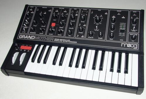 Moog GrandMother Dark Edition NEUF!, Muziek en Instrumenten, Synthesizers, Nieuw, Ophalen