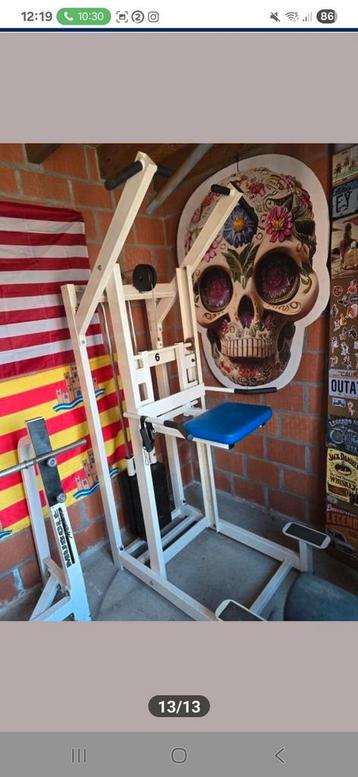 Pull-up & Dipstation beschikbaar voor biedingen