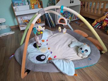 Playgro penguin play mat beschikbaar voor biedingen